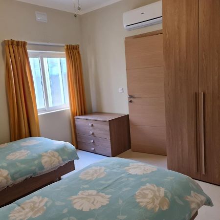 Sea Breeze Apartment Zebbug  Bagian luar foto