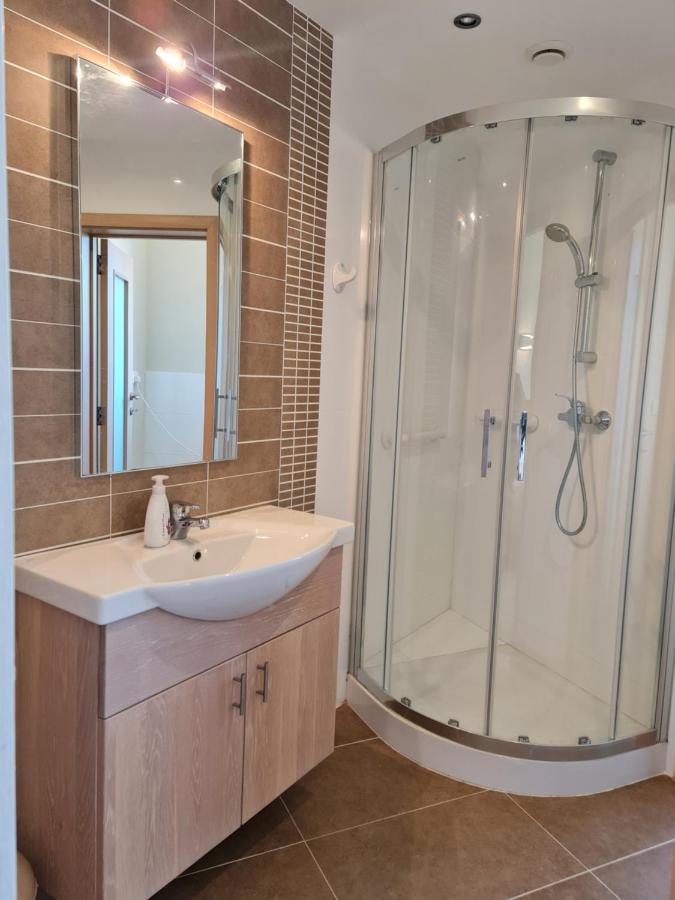 Sea Breeze Apartment Zebbug  Bagian luar foto